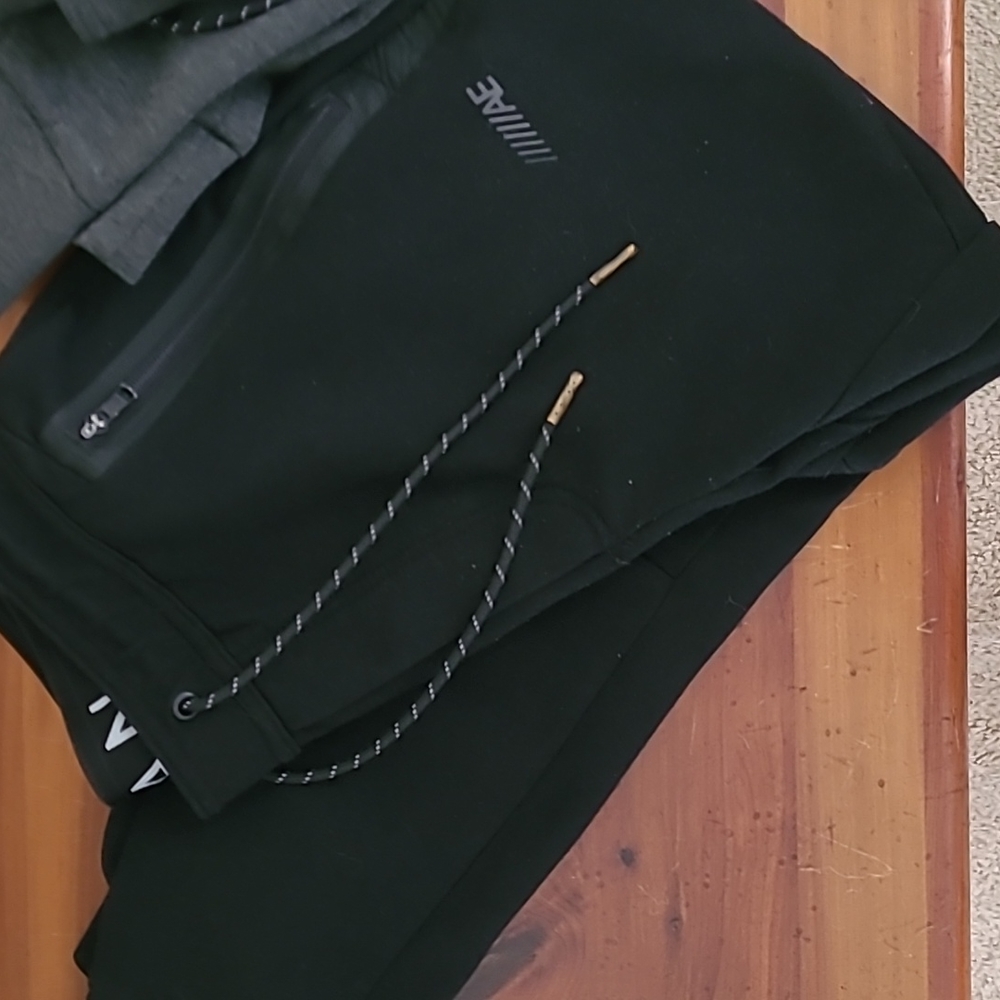 AE Men's Joggers LOT  small